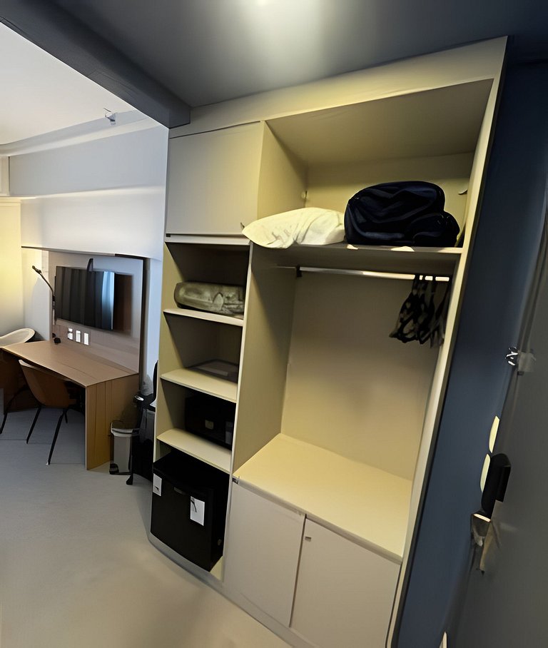 Studio a 50m da praia de Santos!