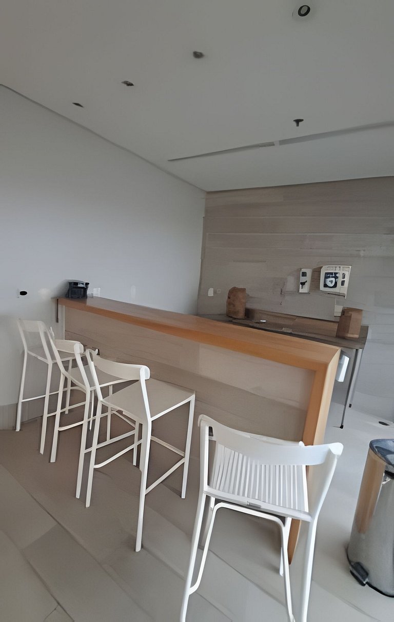 Studio bem localizado próximo a praia na Pompéia