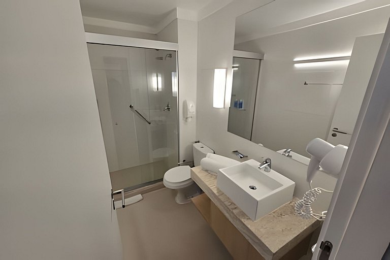 Flat com cama king a 50m da praia de Santos