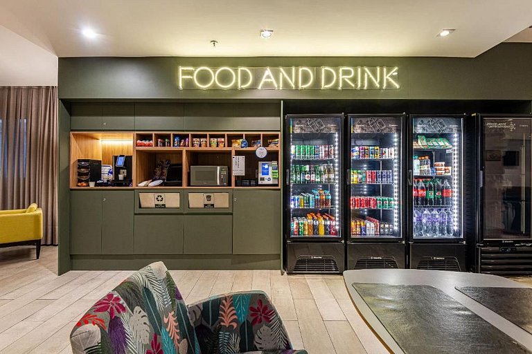 Studio a 50m da praia de Santos!