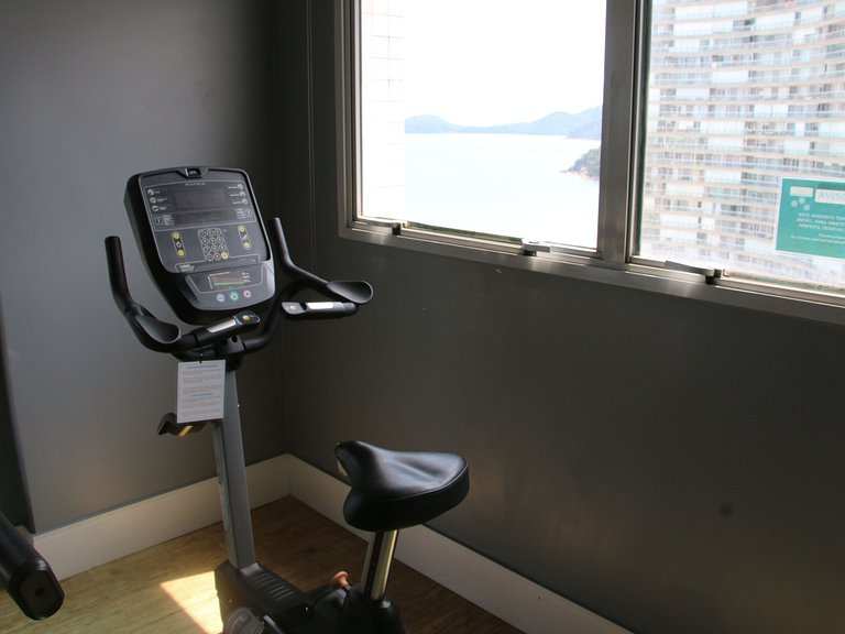 Studio aconchegante com varanda vista mar