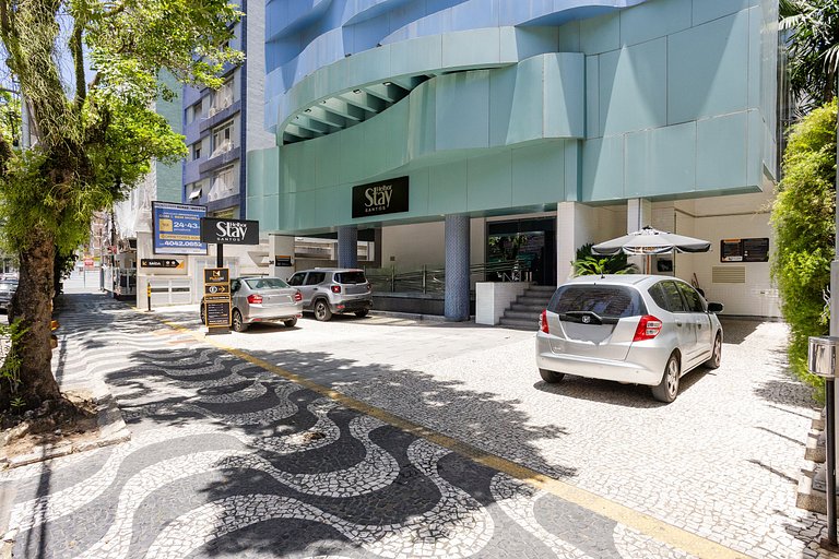 Studio com cama king a 50 metros da praia