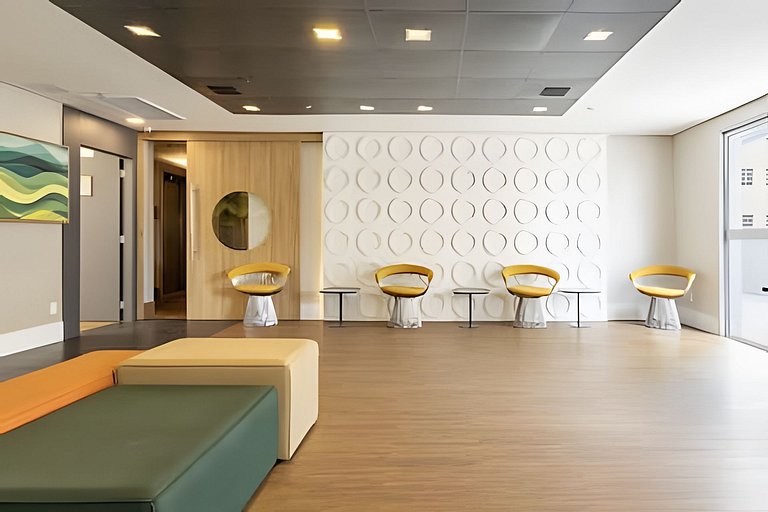 Flat na quadra da praia com cama king!