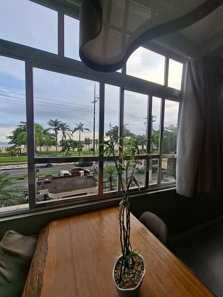 Apto decorado de Frente à Praia – Boqueirão/Santos