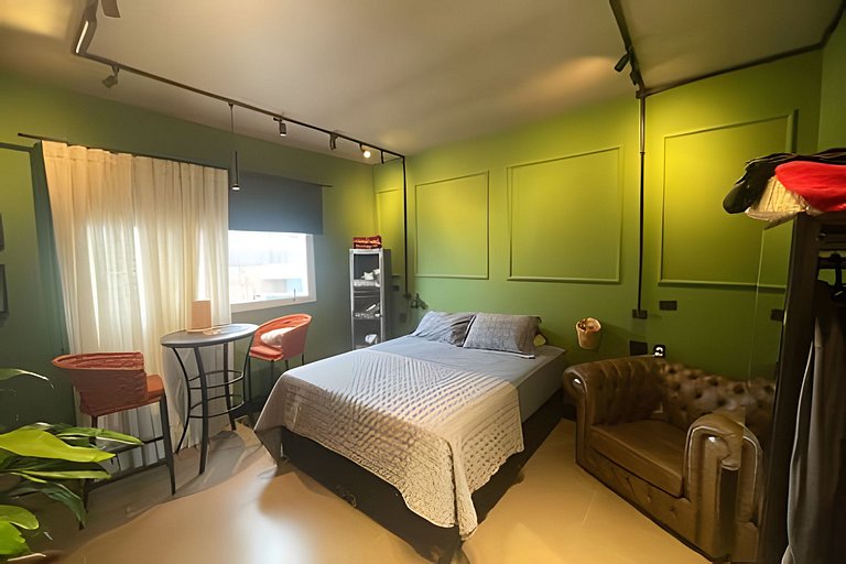 Flat decorado com vista mar