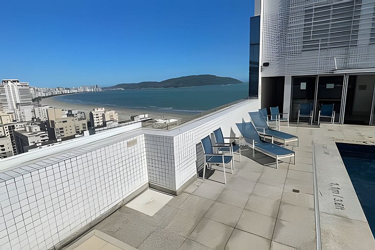 Flat decorado com vista para o mar em Santos