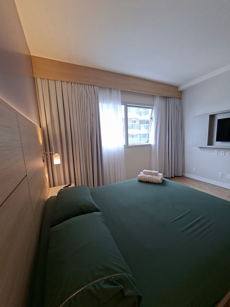 Studio com vista mar na quadra da praia de Santos!