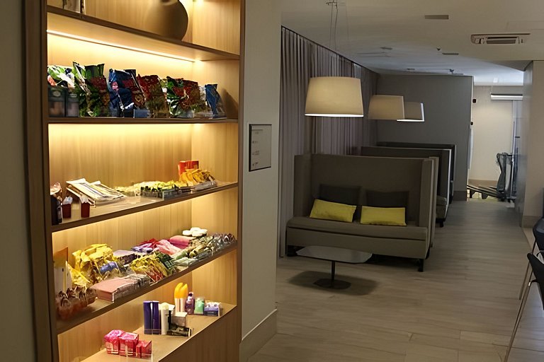 Studio aconchegante com varanda vista mar