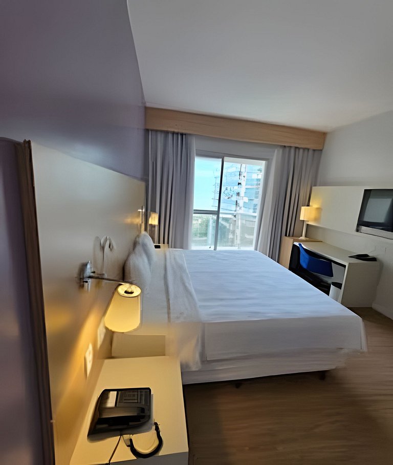 Flat com varanda e vista mar em Santos