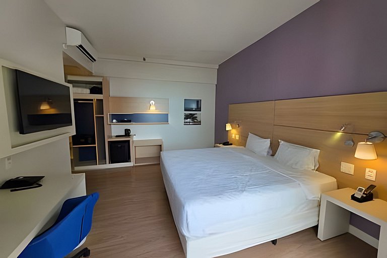 Flat com varanda e vista mar em Santos