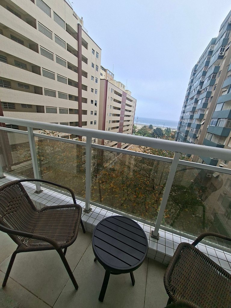 Flat cama king com varanda e vista mar